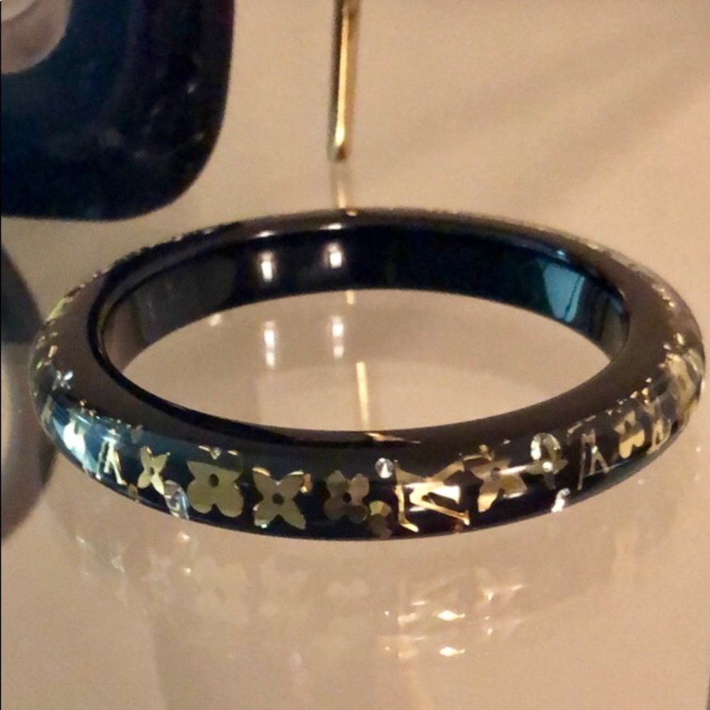 😍💕 GORGEOUS Louis Vuitton Bangle